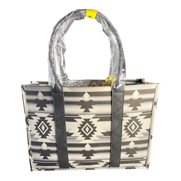 Elegant Wrangler Black & White Aztec Tote Bag - Brand New with Tags - Picture 3 of 9